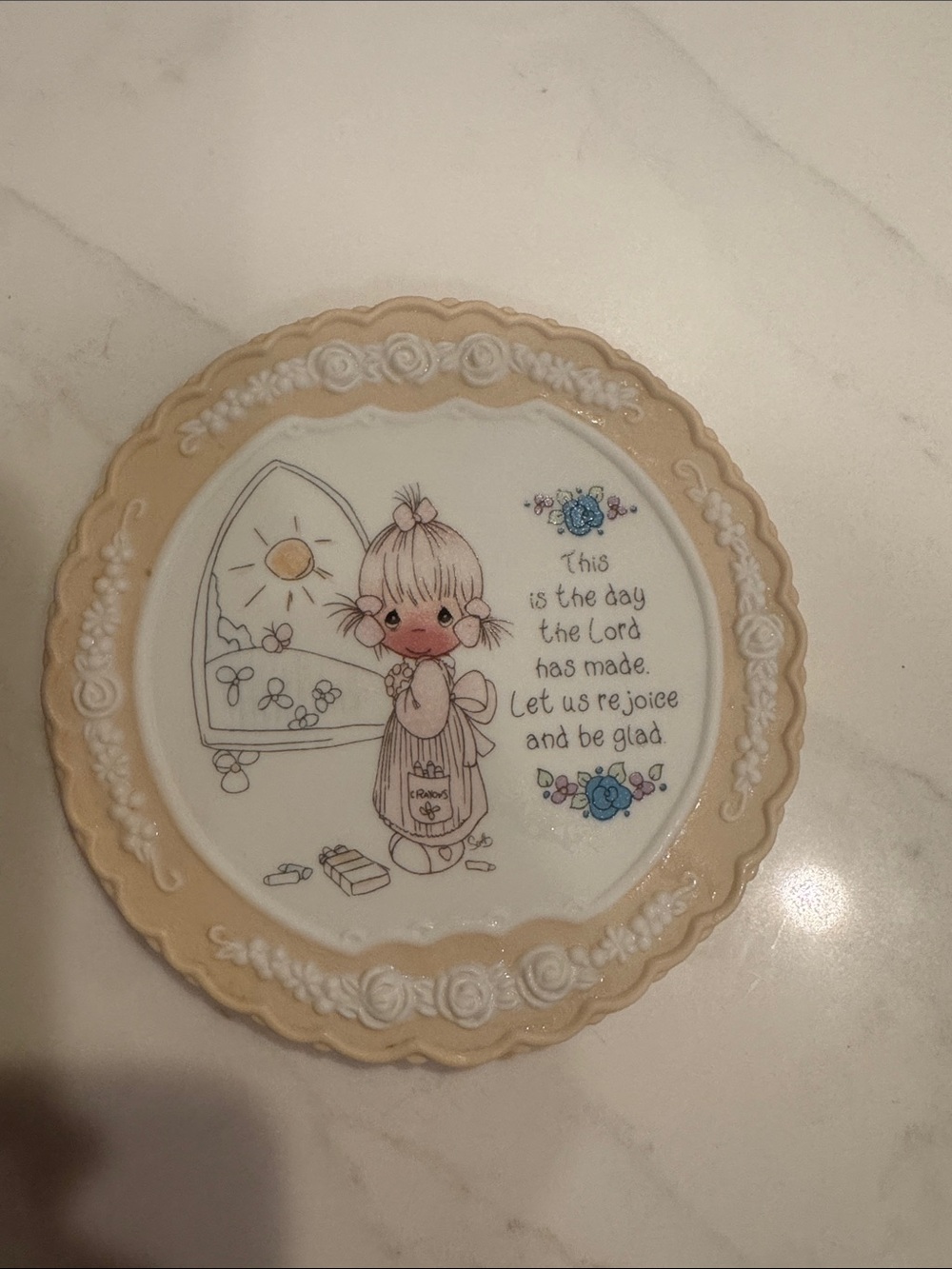 Precious Moments Decorative Wall Plate in Cream and Blue 1994 Religious